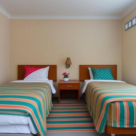 Surya Guest House Probolinggo Kültér fotó
