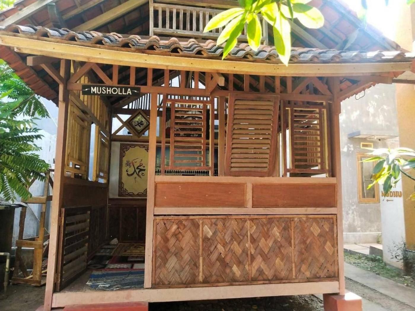 Surya Guest House Probolinggo Kültér fotó