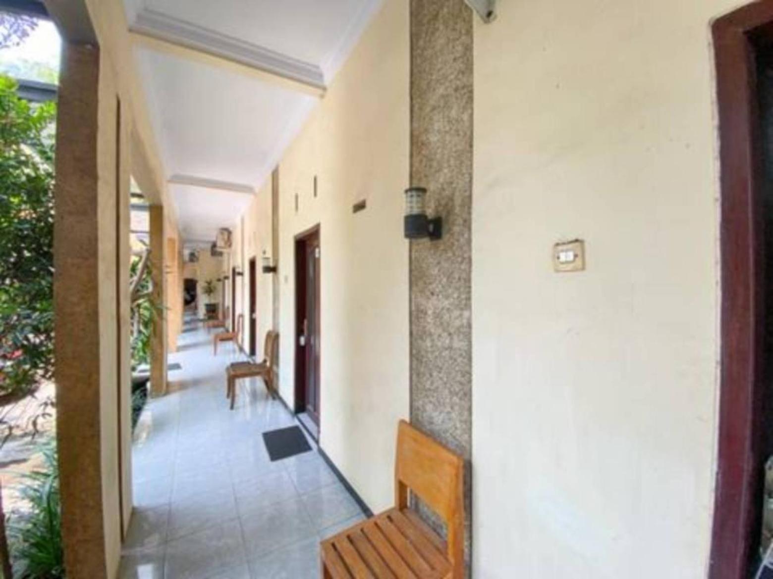 Surya Guest House Probolinggo Kültér fotó