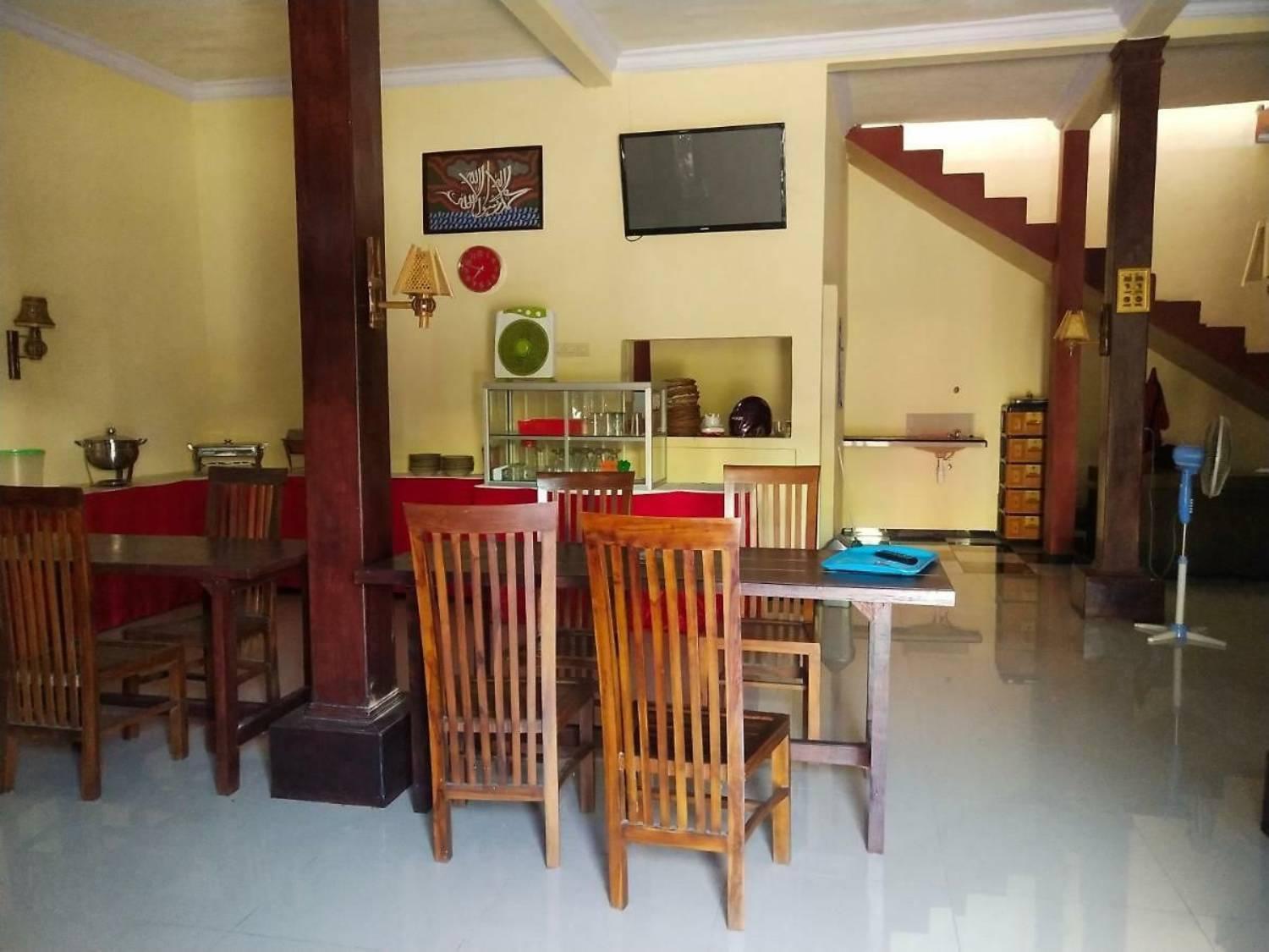 Surya Guest House Probolinggo Kültér fotó