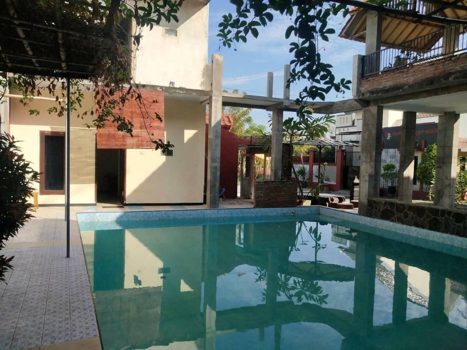 Surya Guest House Probolinggo Kültér fotó