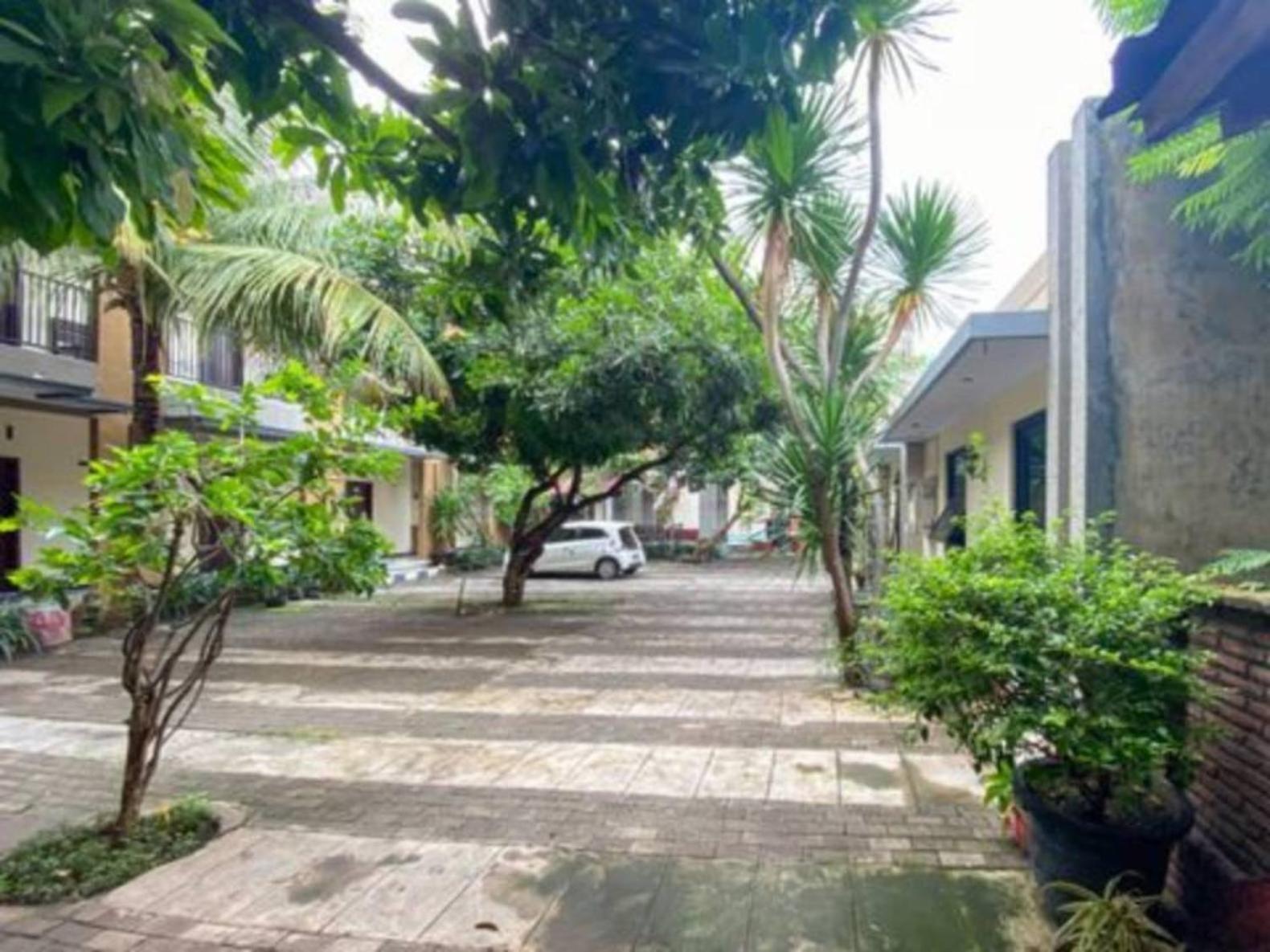 Surya Guest House Probolinggo Kültér fotó